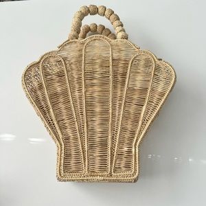 NWOT Victoria Dunn Signature Shell Bag